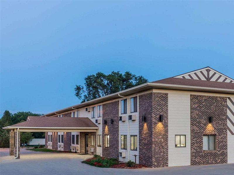 Super 8 By Wyndham Madison Hotell Eksteriør bilde