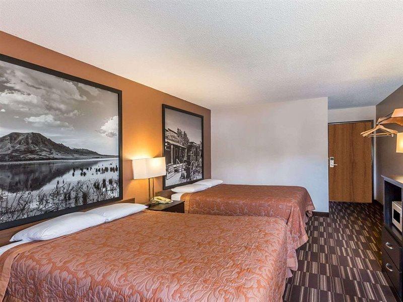 Super 8 By Wyndham Madison Hotell Eksteriør bilde