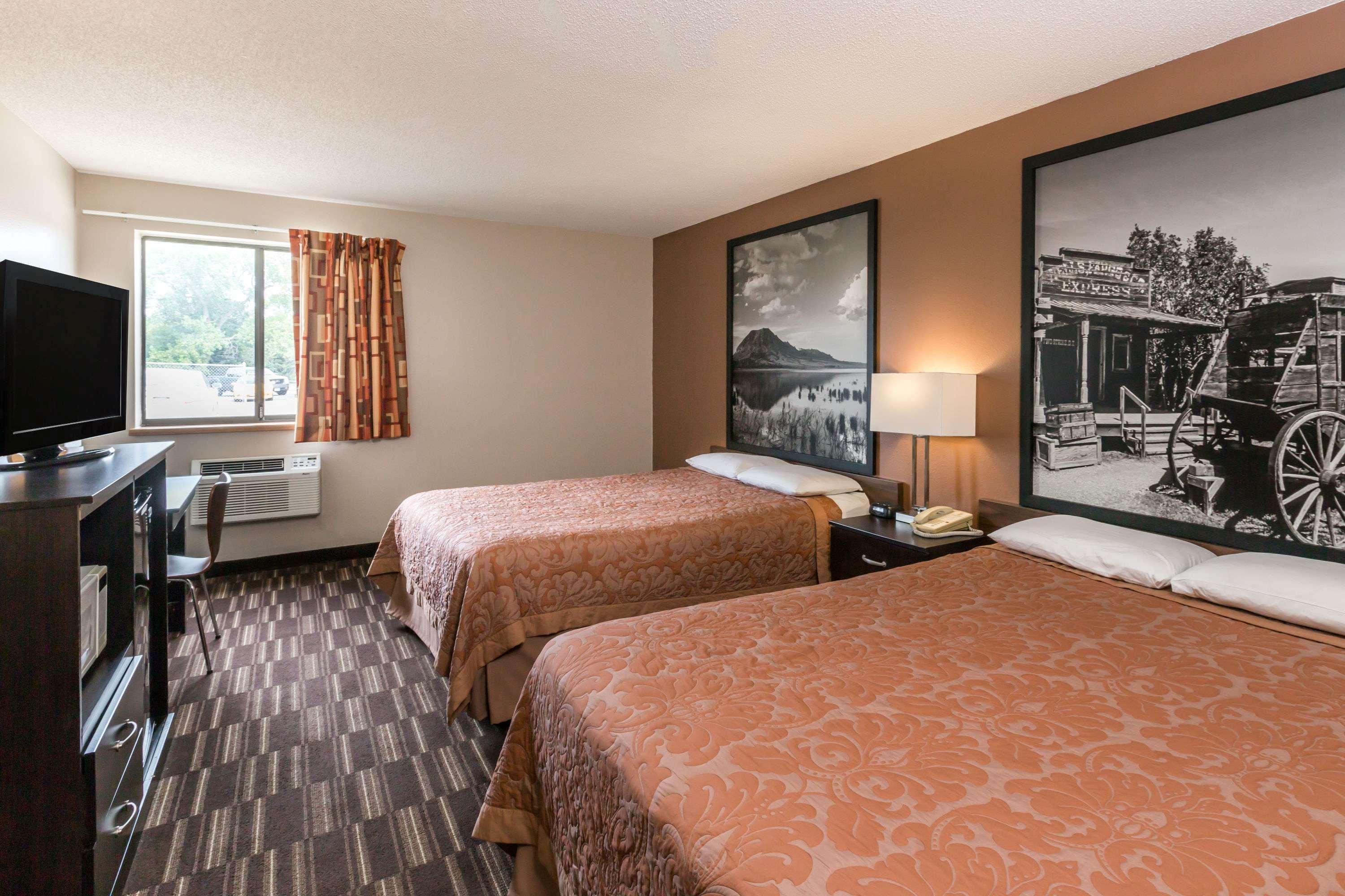 Super 8 By Wyndham Madison Hotell Eksteriør bilde
